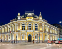 Светло и лепота зграде суда као путоказ Ваљева  <br><br> <p style="text-align: center;"><strong>У четвртак 12. октобра 2023. године у 19 сати одржана је свечаност</strong></p> <p style="text-align: center;">СВЕТЛО И ЛЕПОТА ЗГРАДЕ СУДА КАО ПУТОКАЗ ВАЉЕВА</strong></p> <p style="text-align: center;"><strong>Поводом завршетка рестаурације фасаде Вишег суда у Ваљеву, постављања расвете и враћања светлог лика украшен грбом Карађорђевића</strong></p> <p style="text-align: center;">Pogledajte detaljnije u <a href="/tekst/1403/galerija-slika.php" target="_self">galeriji slika Višeg suda u Valjevu</a></p>